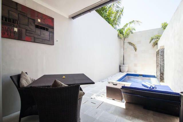 Kuta Regency B10 One Bedroom Villa Exterior photo